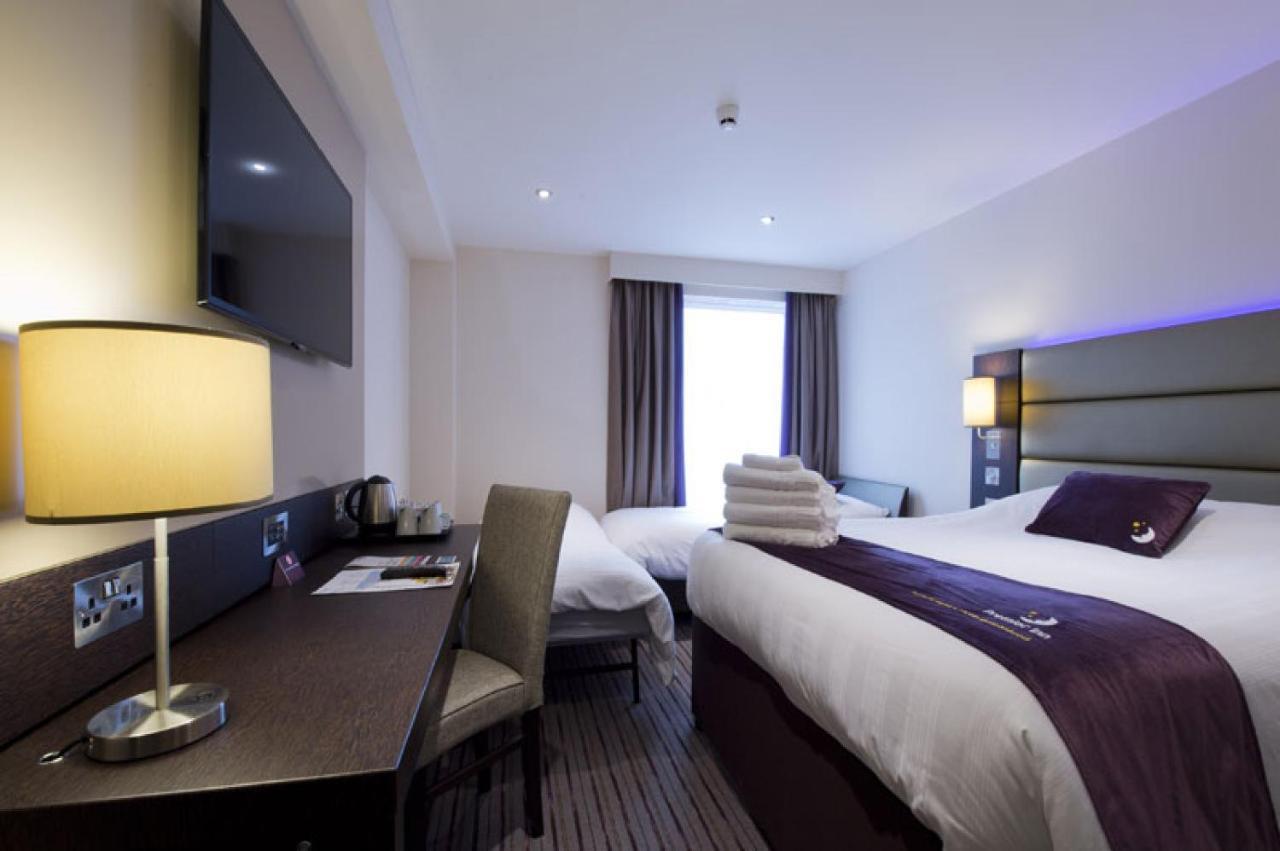 Premier Inn Guildford North - A3 المظهر الخارجي الصورة