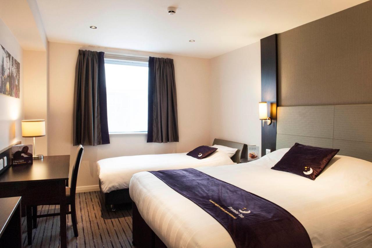 Premier Inn Guildford North - A3 المظهر الخارجي الصورة