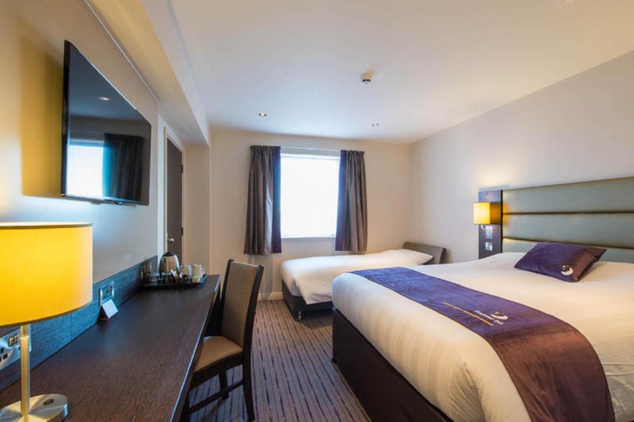 Premier Inn Guildford North - A3 المظهر الخارجي الصورة