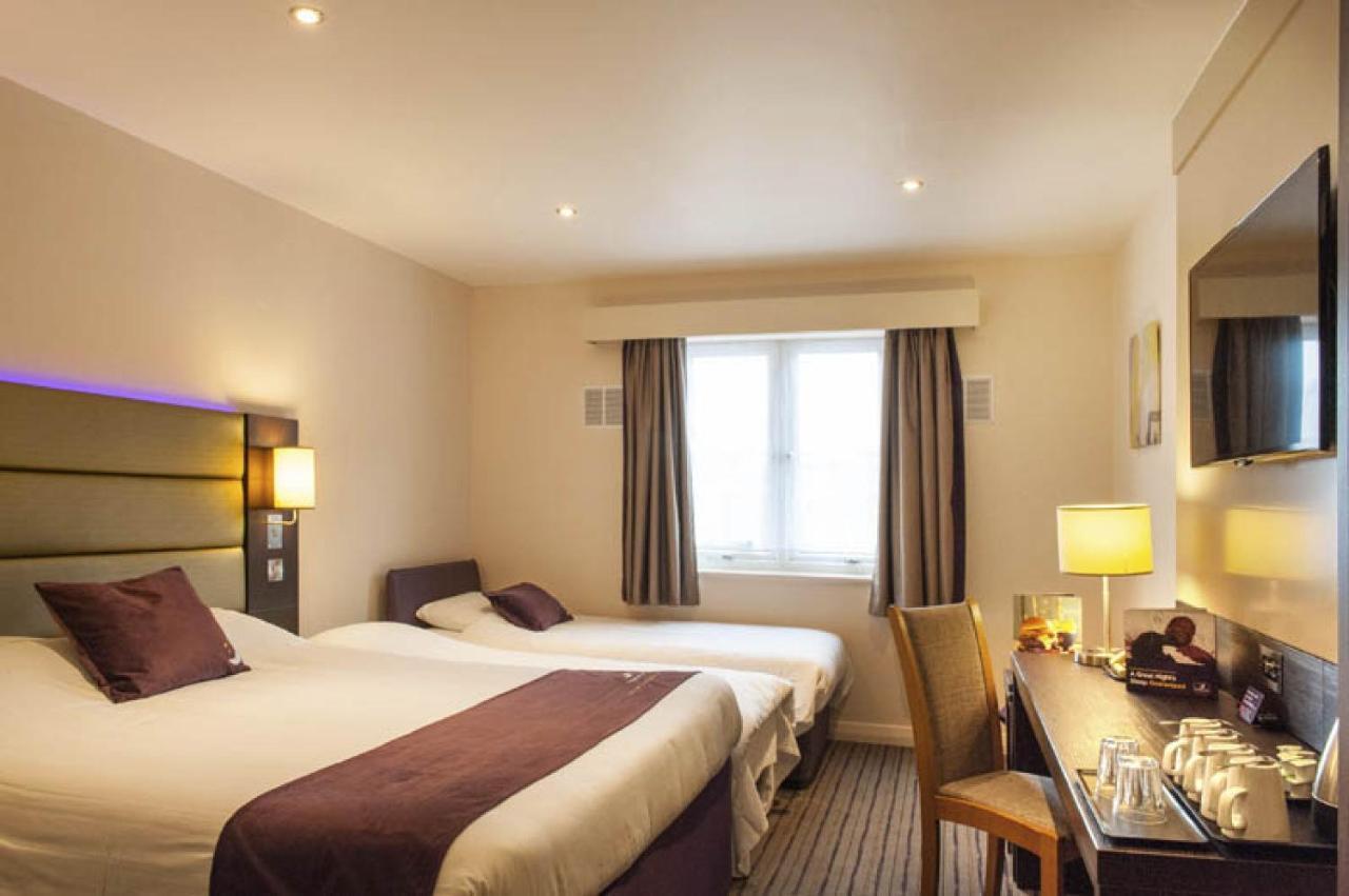 Premier Inn Guildford North - A3 المظهر الخارجي الصورة